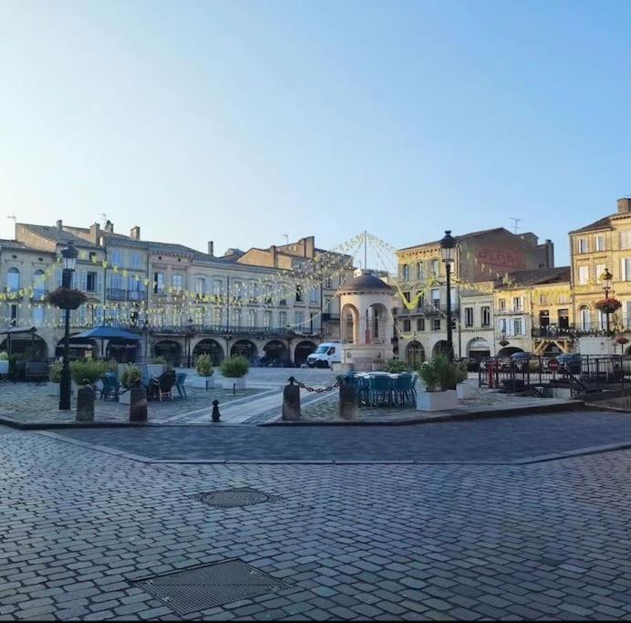 5- Hypercentre - 4Pers - Clim - Terrasse - Netflix Apartment Libourne Luaran gambar
